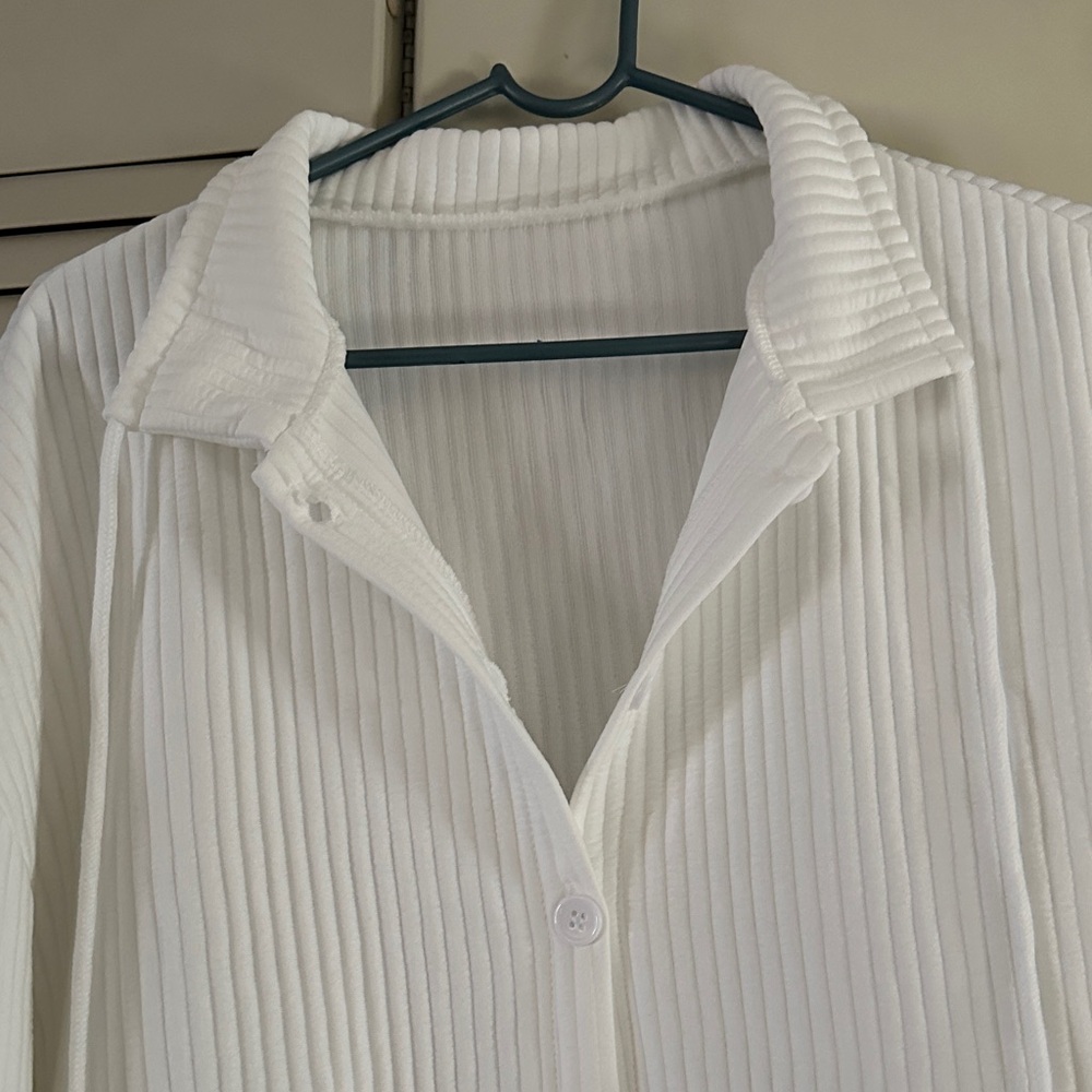 White Ribbed Pullover Sweater - Picture 8 of 12